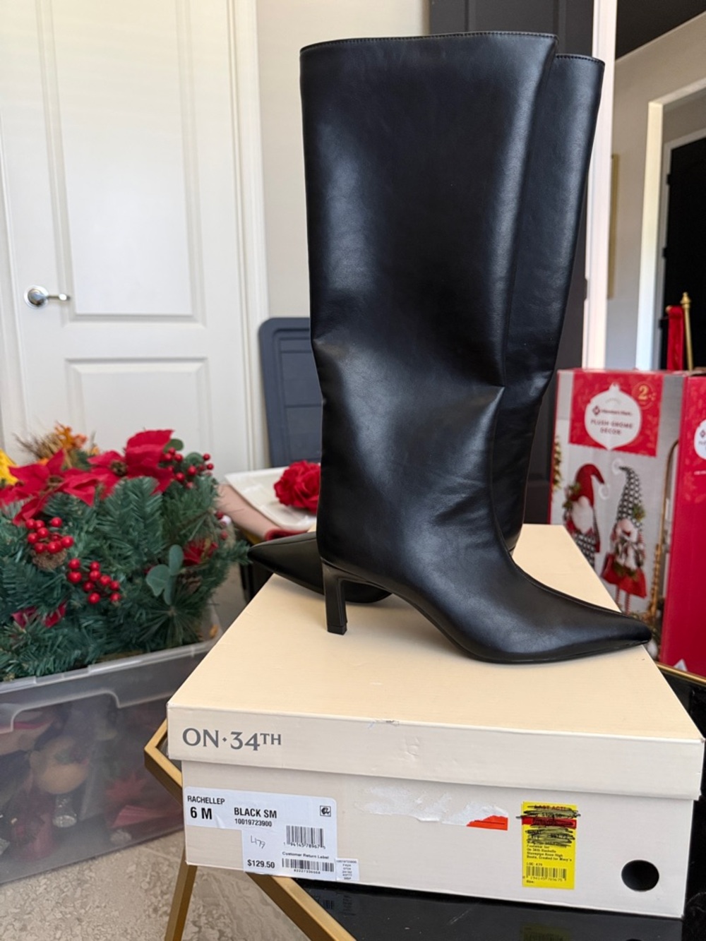 On-34th Black Leather Knee-High Pointed Toe Boots